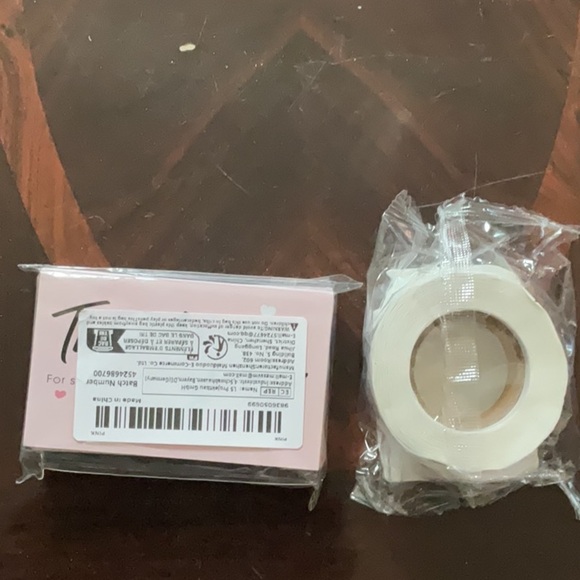 50 pink Thank you business cards and 500 1” thank you stickers - Picture 2 of 2